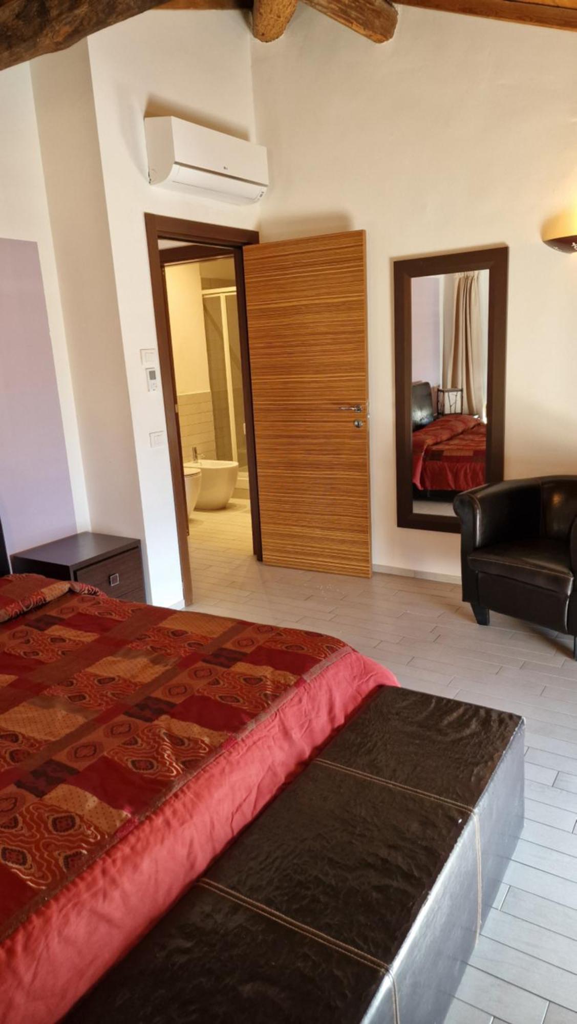 Aparthotel Cala Dei Mori Livorno Exteriér fotografie