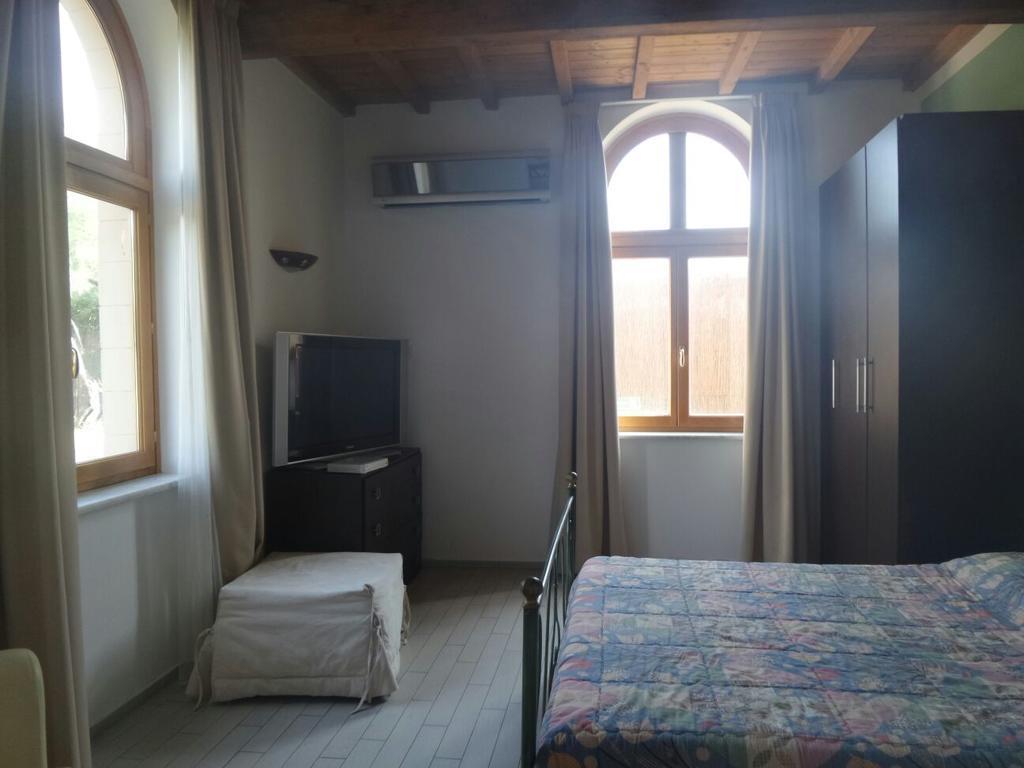 Aparthotel Cala Dei Mori Livorno Exteriér fotografie